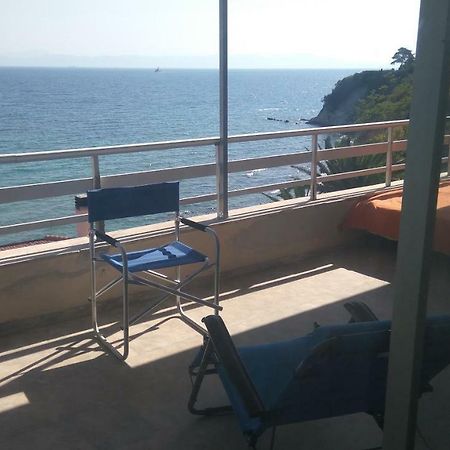 Between The Airport And The Harbour Μυτιλήνη Εξωτερικό φωτογραφία
